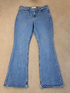 Abercrombie and Fitch Curve Love Mid Rise Bootcut Jeans - Size 29R